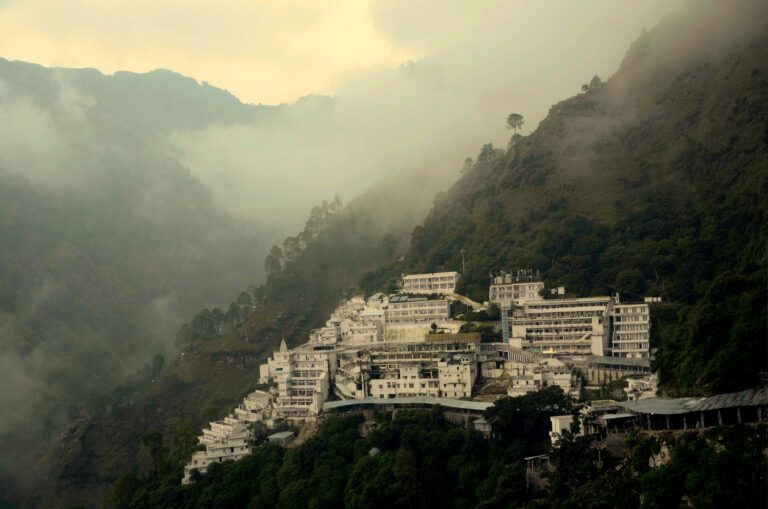 Mata Vaishno Devi & Punjab: 25 Tips for a 6-Day Divine Escape